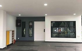 22Pax :Taman Pelangi Party House Nearby Midvelly