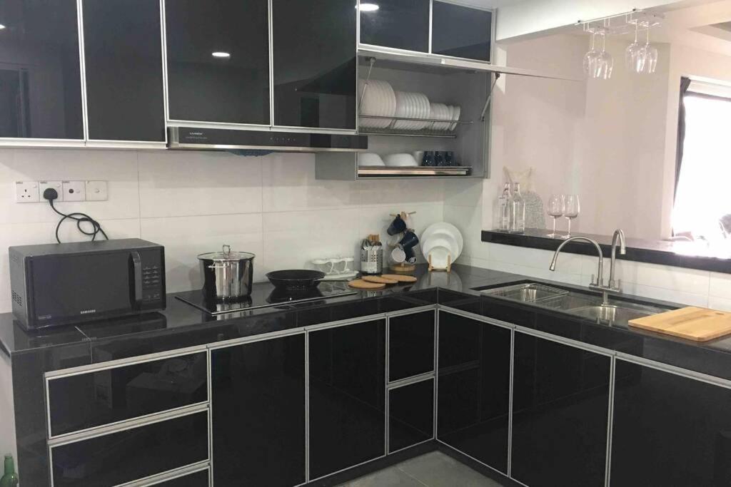 22Pax :Taman Pelangi Party House Nearby Midvelly Villa Johor Bahru Luaran gambar