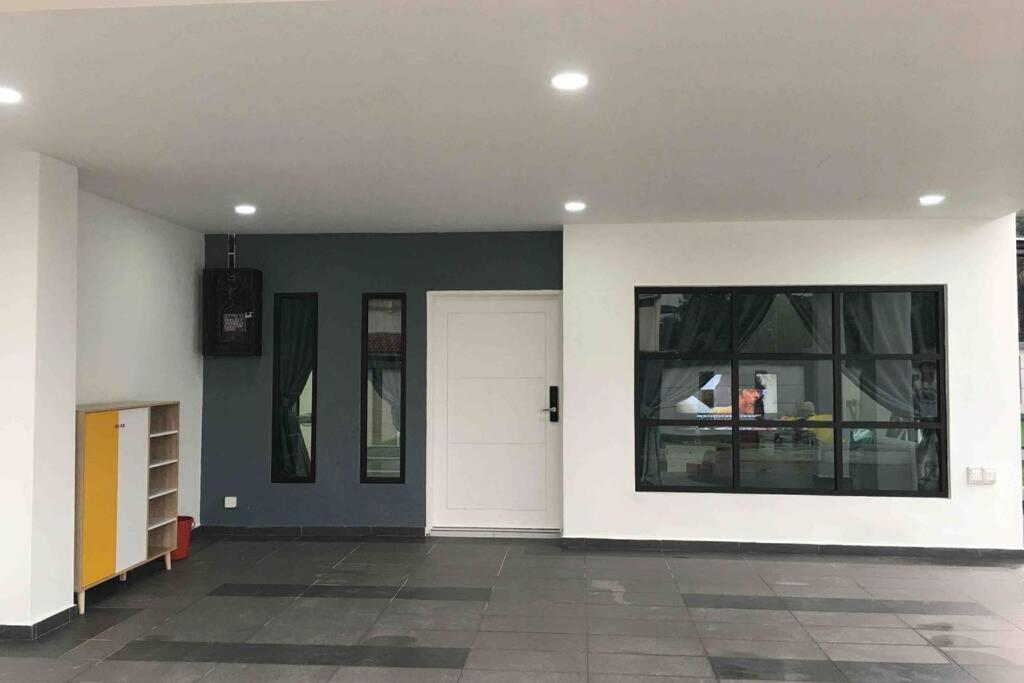 22Pax :Taman Pelangi Party House Nearby Midvelly Villa Johor Bahru Luaran gambar