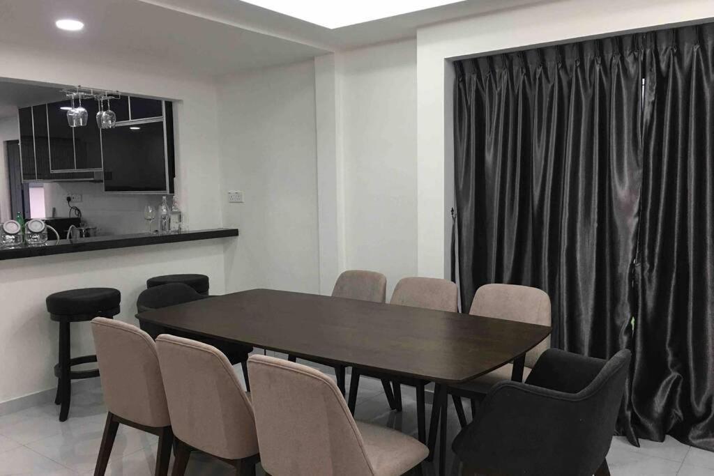 22Pax :Taman Pelangi Party House Nearby Midvelly Villa Johor Bahru Luaran gambar
