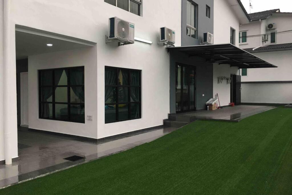 22Pax :Taman Pelangi Party House Nearby Midvelly Villa Johor Bahru Luaran gambar